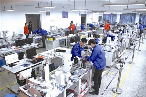 承辦第三屆中國(guó)·重慶職業(yè)技能大賽中心賽機(jī)電技術(shù)項(xiàng)目競(jìng)賽