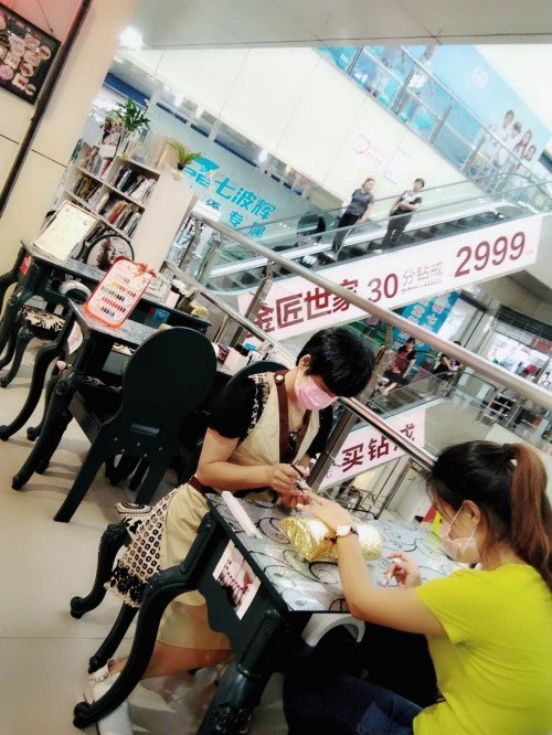 纖指圓夢想！保定東方技工學校創業者——李丹！  