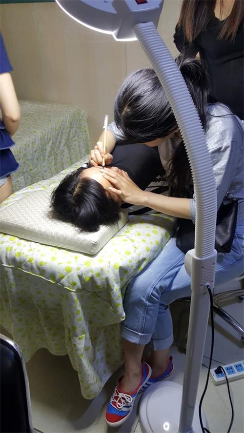 專業(yè)難怎么辦？唐山美容學(xué)校名師指導(dǎo)助你成功！