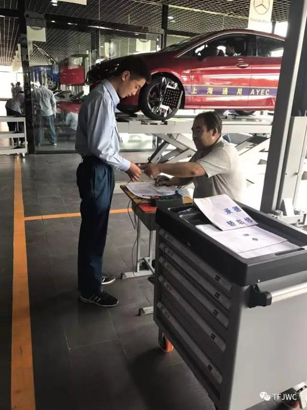 承德騰飛職業技術專修學院的一天