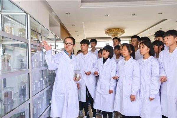 秦皇島藥科中等職業學校怎么樣？