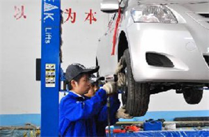 開封汽修學校有汽車整形技術專業嗎？就業前景好不好？